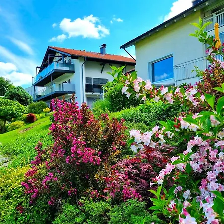 Haus Am Weinberg * Seekirchen am Wallersee