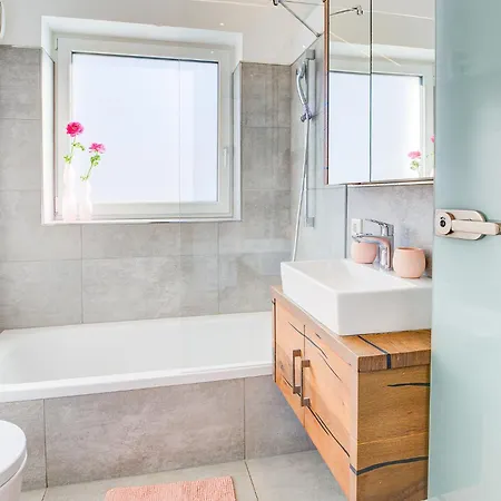 Haus Am Weinberg Apartment Seekirchen am Wallersee