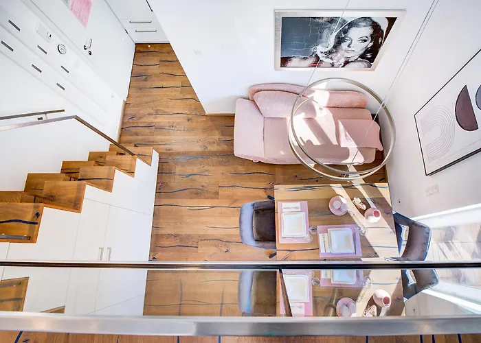 Haus Am Weinberg 아파트 제키르헨 암 발레르제