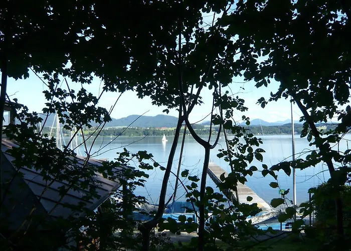 Haus Am Weinberg 아파트