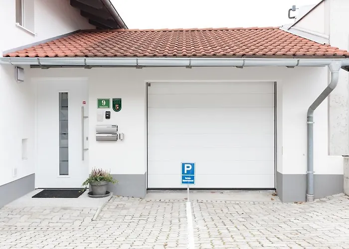 Haus Am Weinberg * 제키르헨 암 발레르제